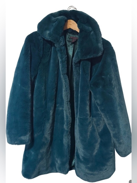 Christian Siriano Jackets & Blazers - Christian Siriano Plush Faux-Fur Coat - Teal Blue